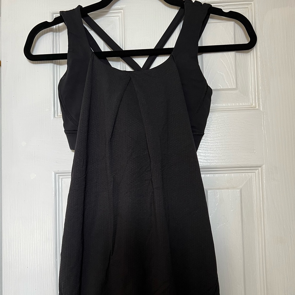 Lululemon tank with built in bra